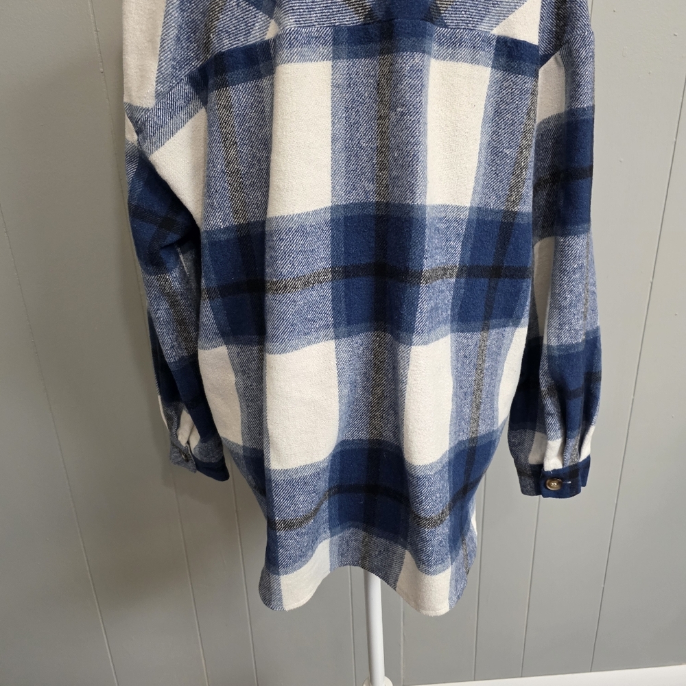 Shein Blue Plaid Shacket - Picture 10 of 13